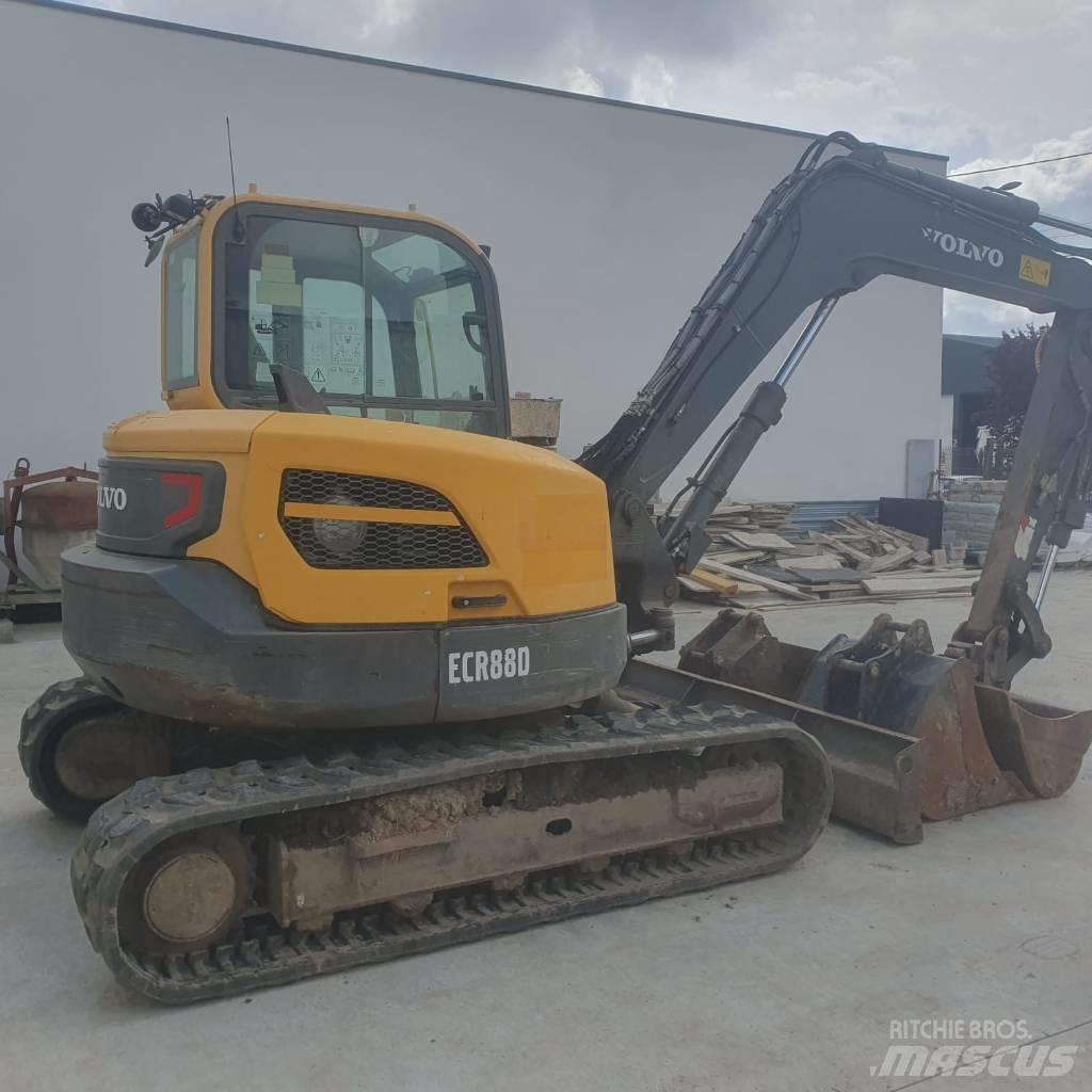 Volvo ECR 88 D Средни екскаватори 7т - 12т