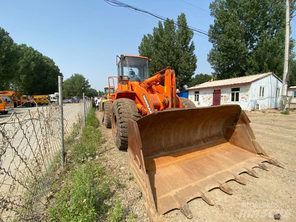 Doosan DL503 Товарач със заден ексватор