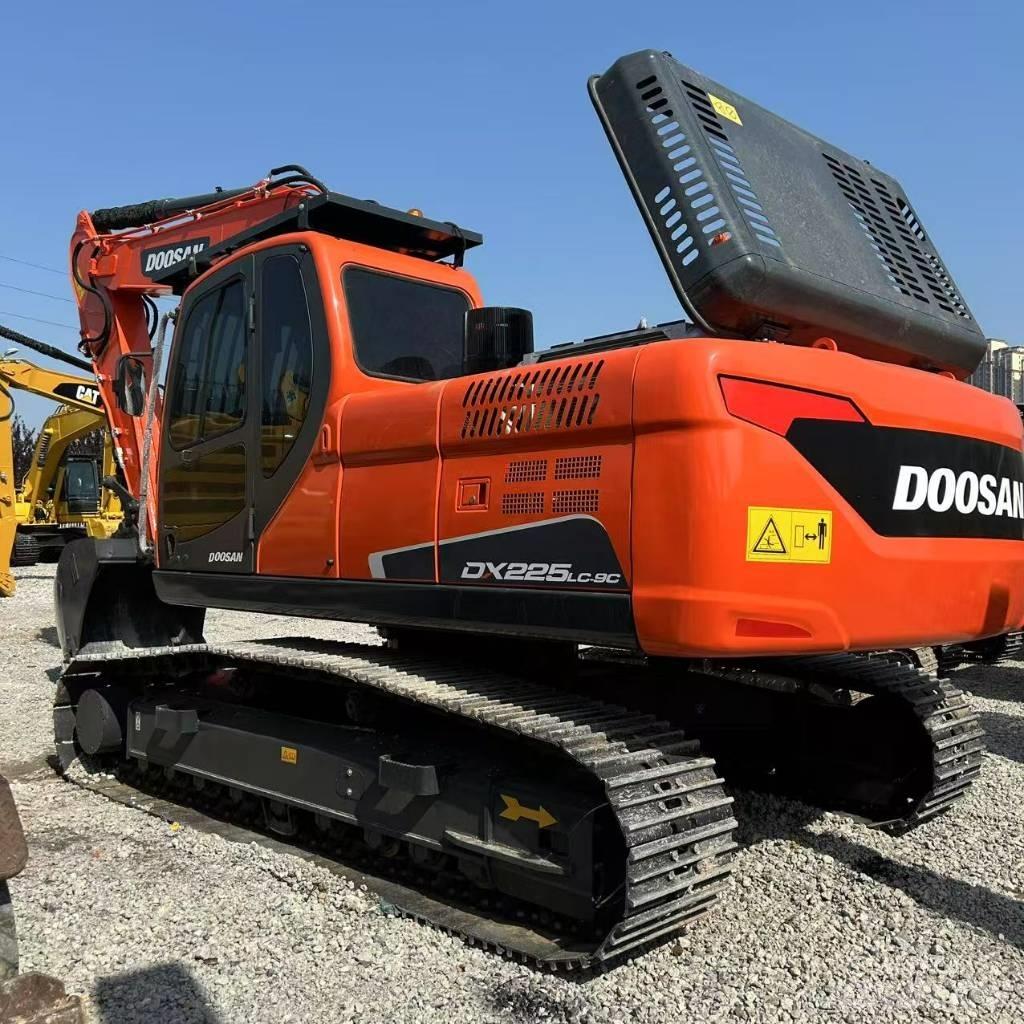 Doosan 225LC-9c Верижен екскаватор