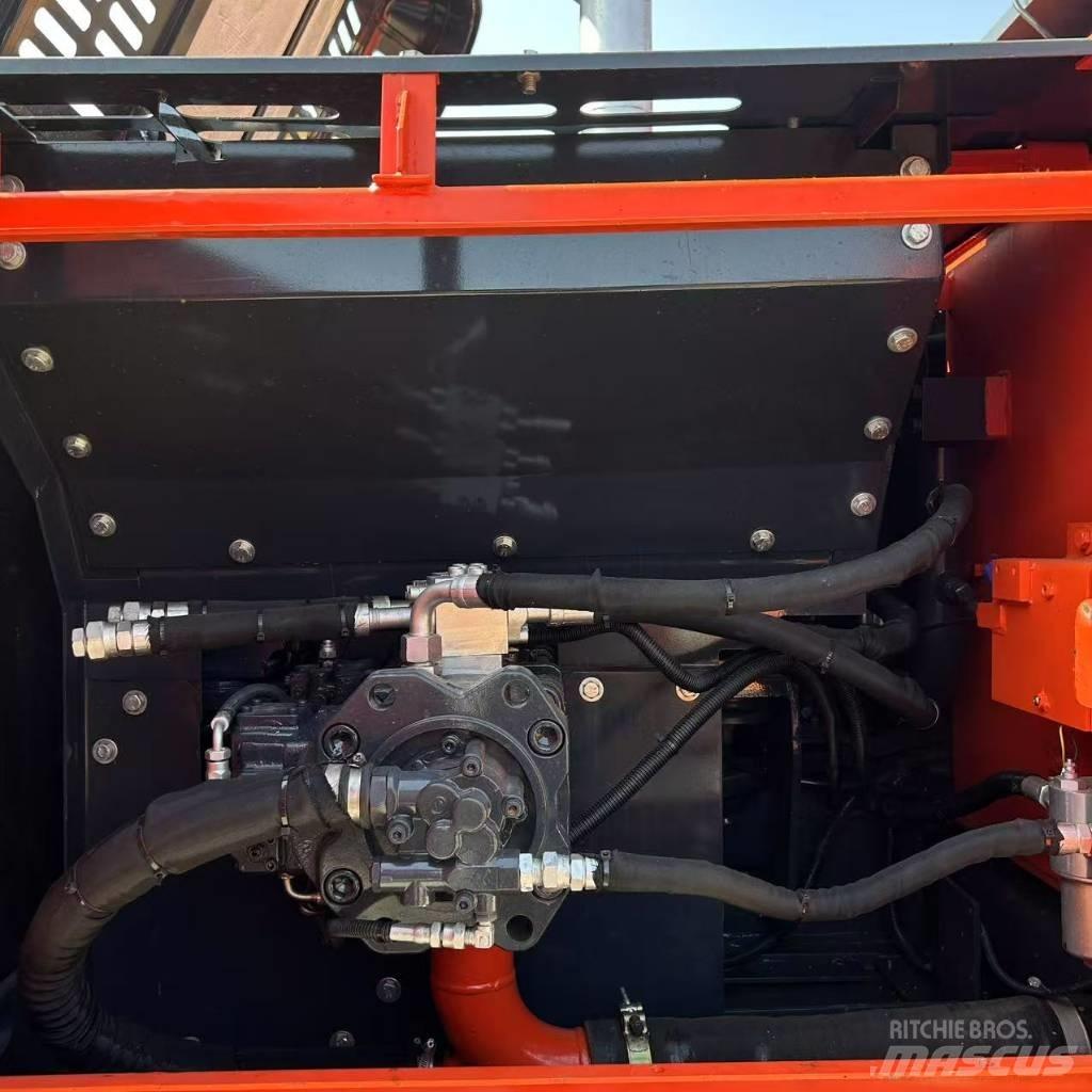 Doosan 225LC-9c Верижен екскаватор