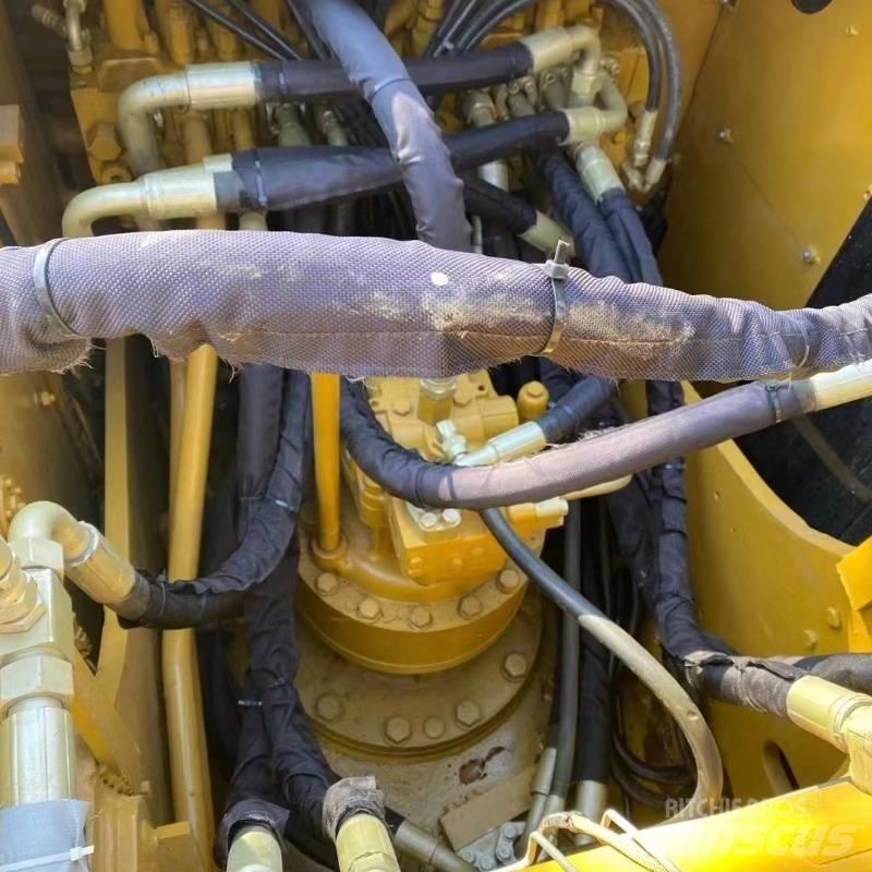 CAT 320 Верижен екскаватор