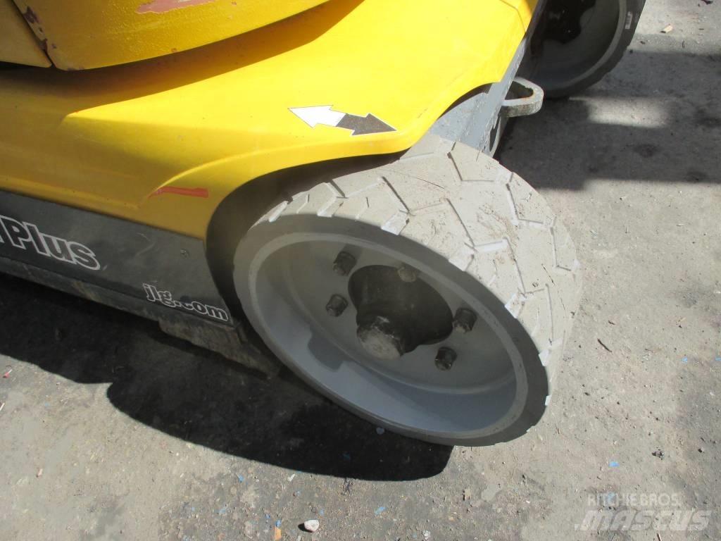 JLG Toucan 12 E Plus Съчленени стрелови подемници