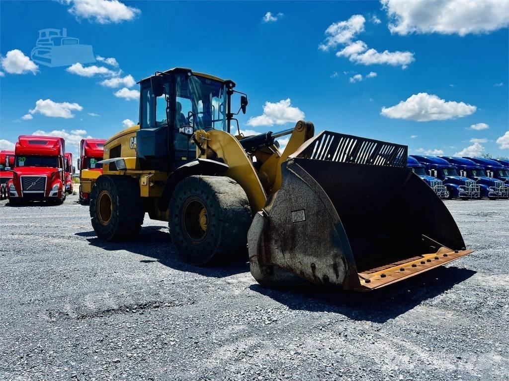 CAT 938 M Колесни товарачи