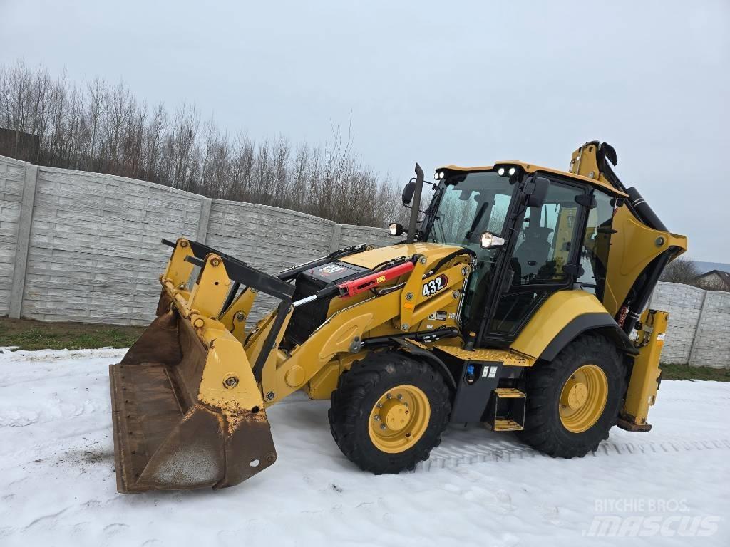 CAT 432 Товарач със заден ексватор