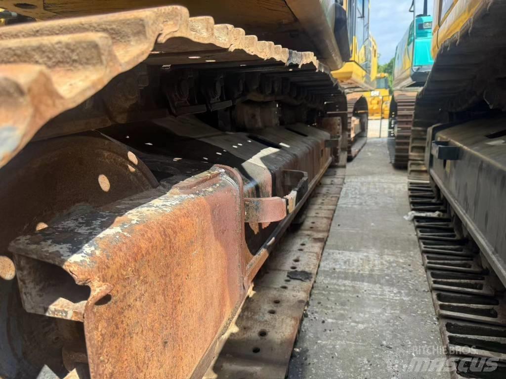 CAT 320 E Средни екскаватори 7т - 12т