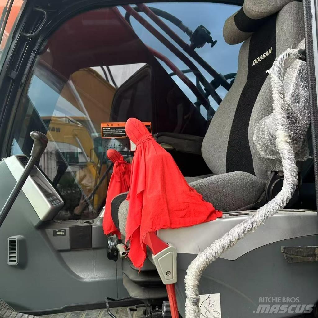 Doosan 225LC-9 Верижен екскаватор