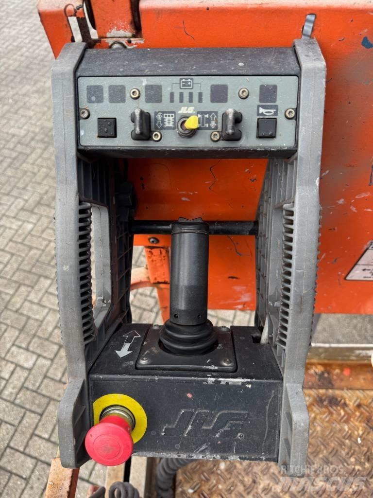 JLG 2646 ES Ножични работни платформи