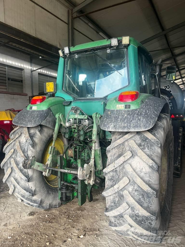 John Deere 6820 Трактори