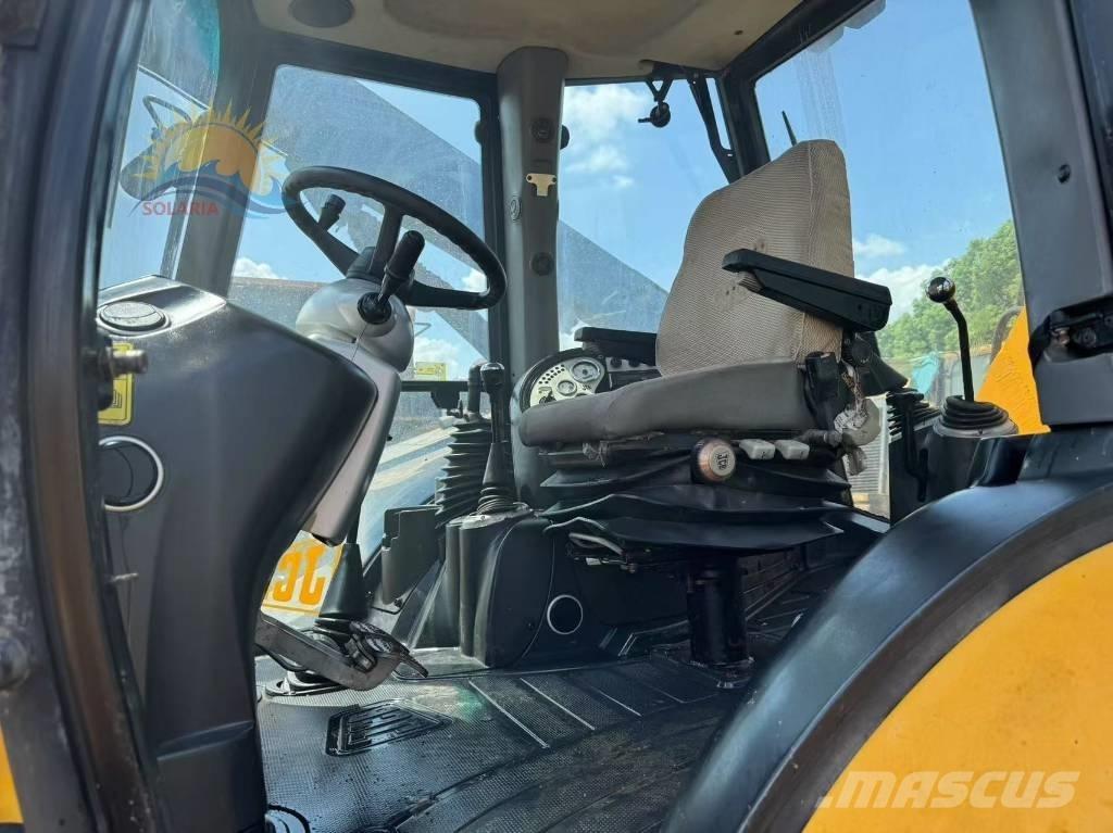 JCB 3 CX Товарач със заден ексватор