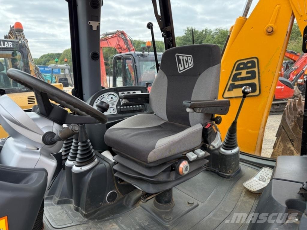 JCB 3 CX Товарач със заден ексватор
