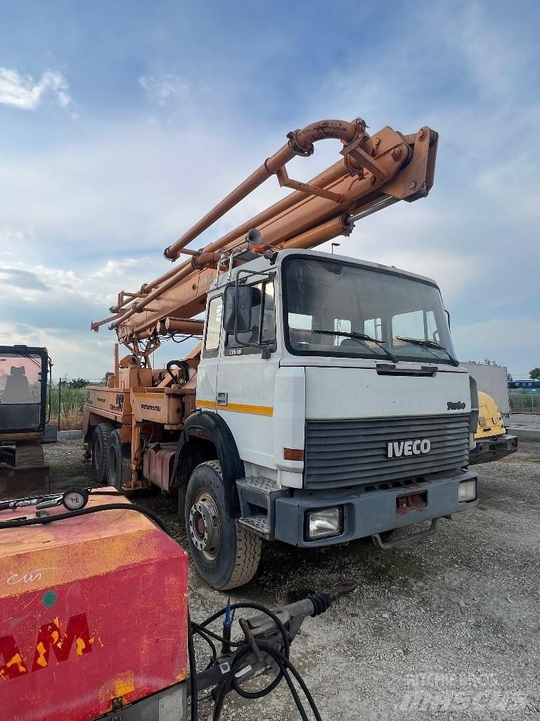 Iveco 330-36 H Самосвал