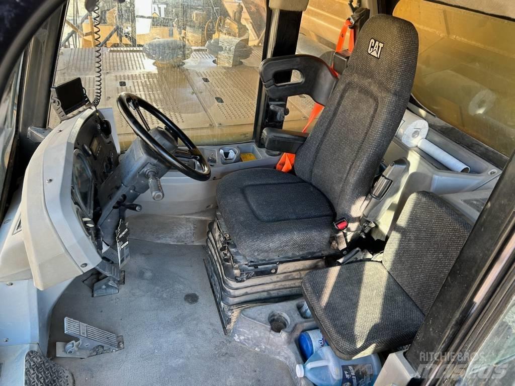 CAT 777F Дъмпери/моторни превозни средства