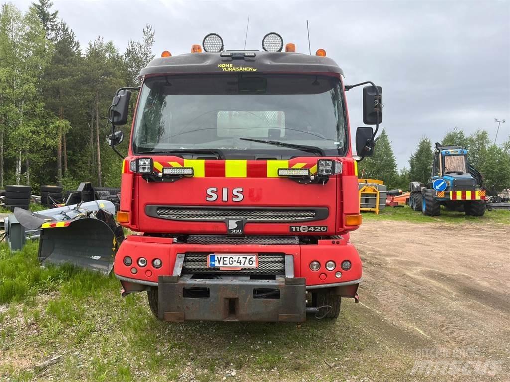 Sisu E11 420 Общински/универсални превозни средства
