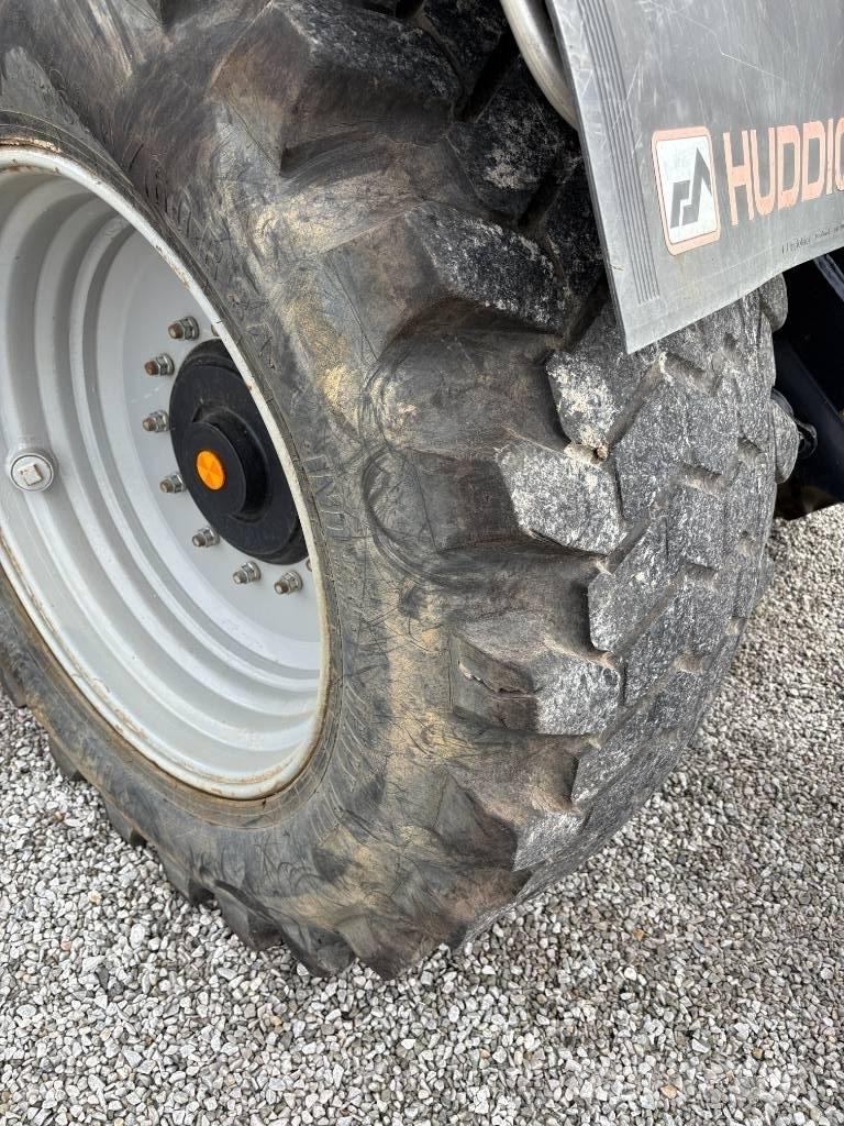Huddig 1260D Товарач със заден ексватор