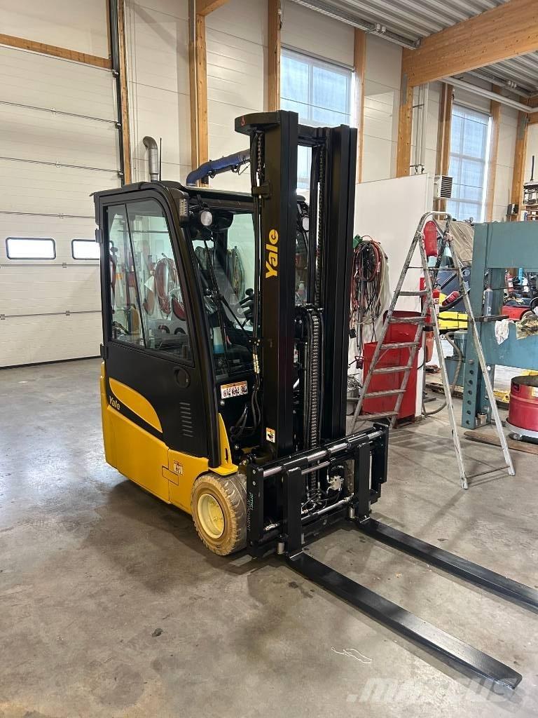 Yale ERP20VT MWB Електрически вилични кари-повдигачи