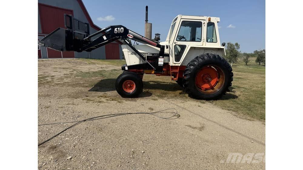 CASE 1070 Трактори