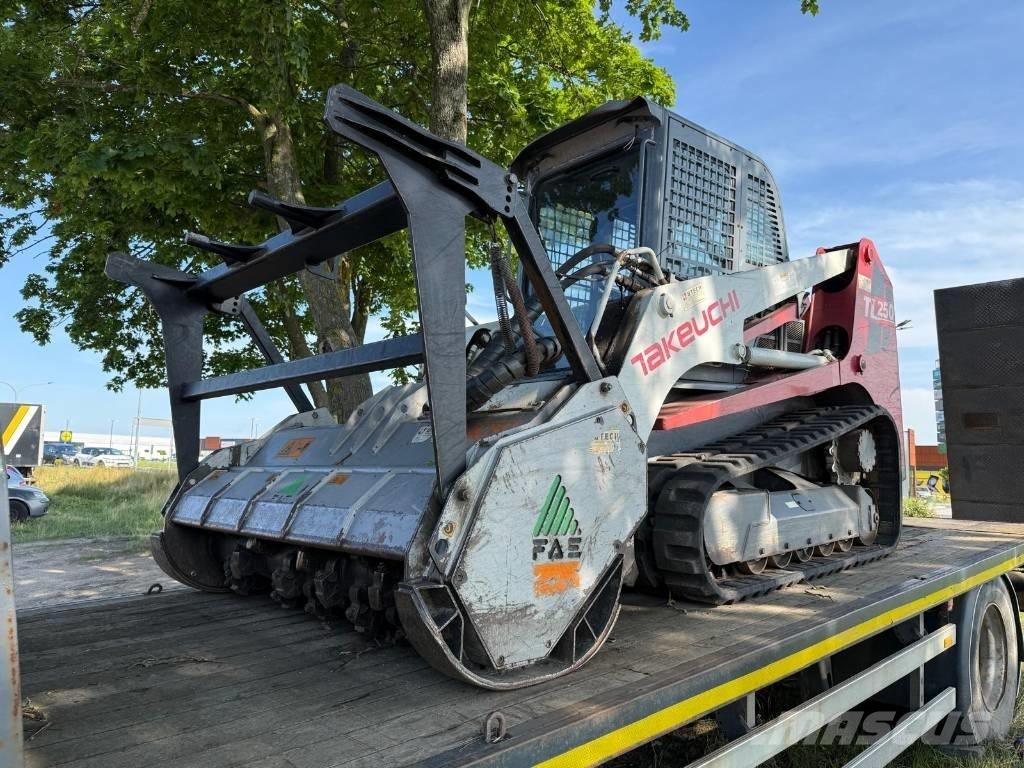 Takeuchi TL 250 Верижен товарач
