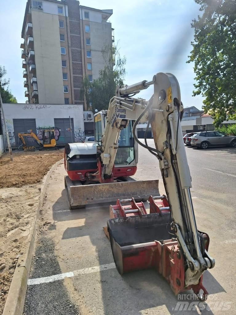 Takeuchi TB 370 Средни екскаватори 7т - 12т