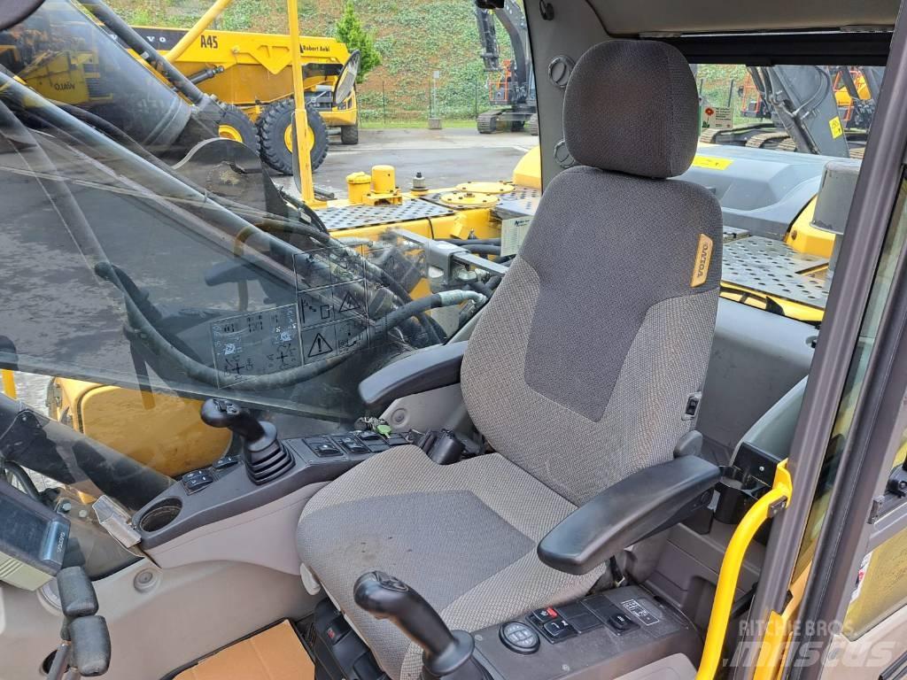 Volvo EC 220 DL Верижен екскаватор