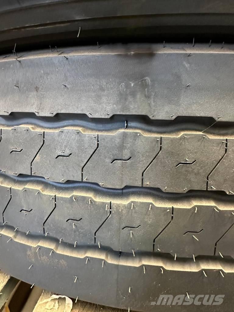 Goodyear 245/70R17 Гуми