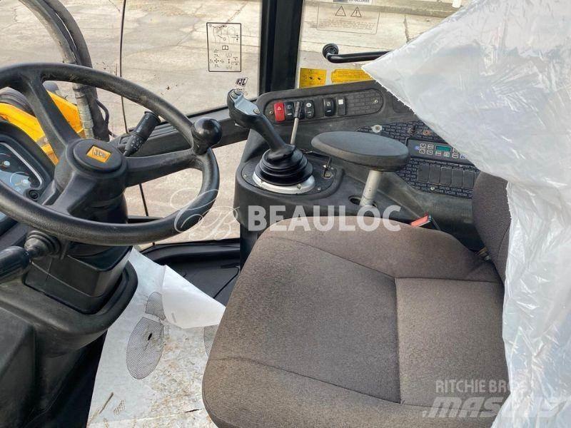 JCB 411 Колесни товарачи