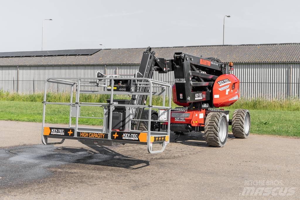 Manitou 160 ATJ+ e Съчленени стрелови подемници