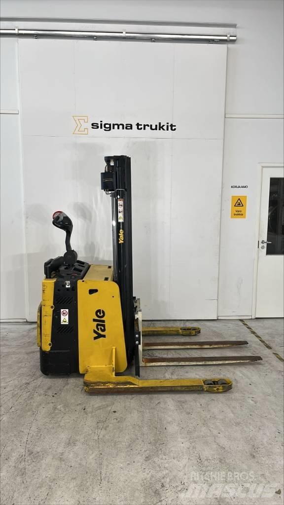Yale MS 15 X-SL Самоходни товарачи