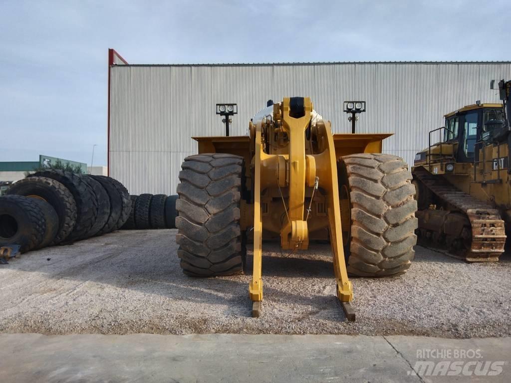 CAT 990 H Колесни товарачи