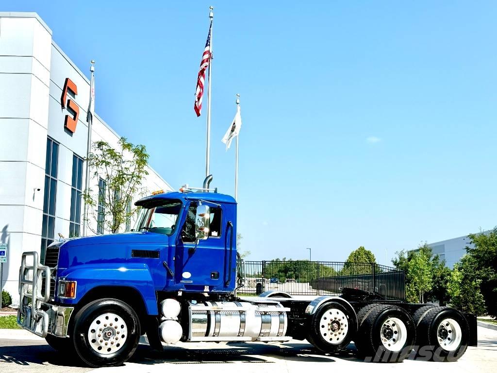 Mack Pinnacle Влекачи