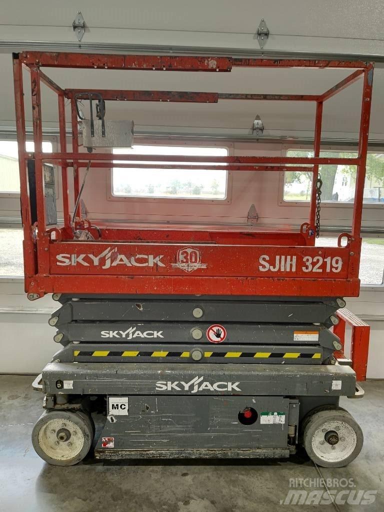 SkyJack SJ III 3219 Ножични работни платформи