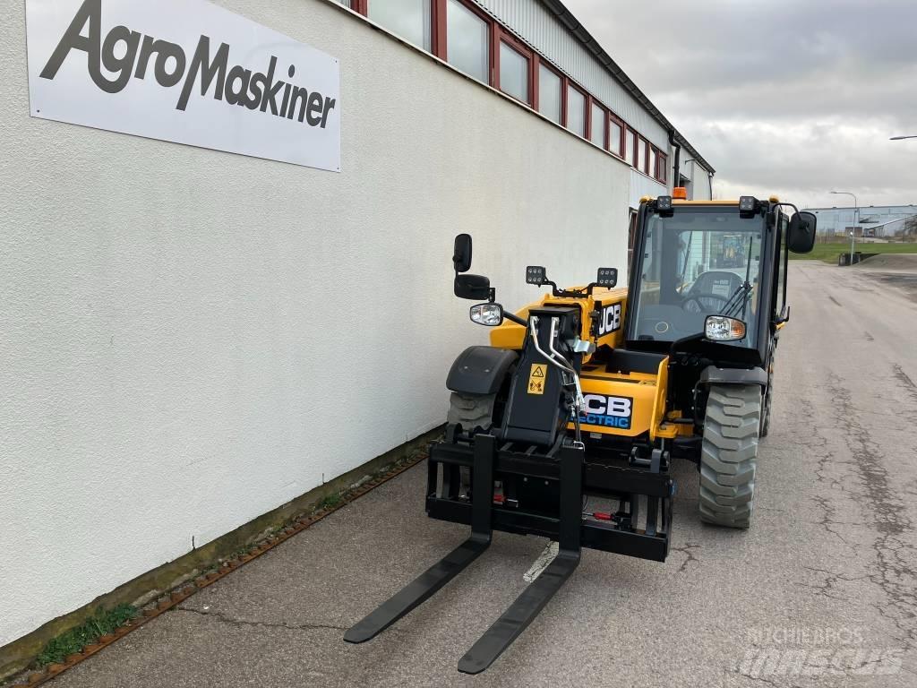 JCB 525-60E Телескопични товарачи