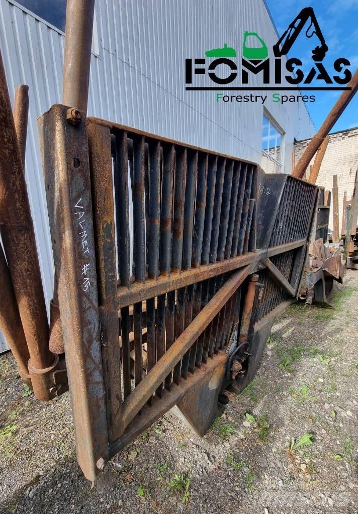 Valmet 840.2 Bunks Претоварващи кранове