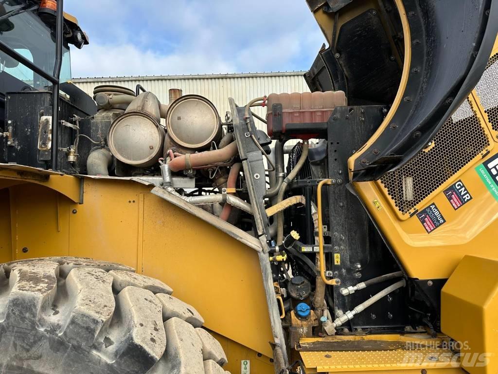 CAT 972MXE Колесни товарачи