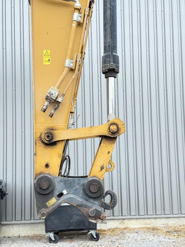 CAT 326 F L Верижен екскаватор