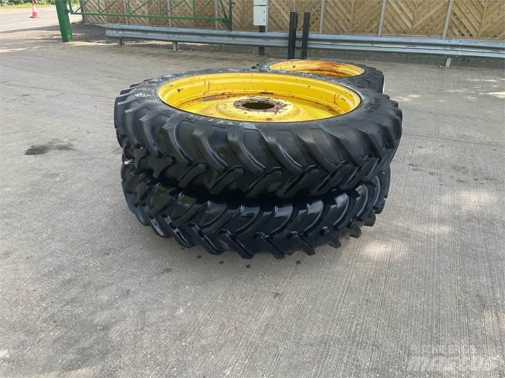  340/85R48 Колелета/Гуми
