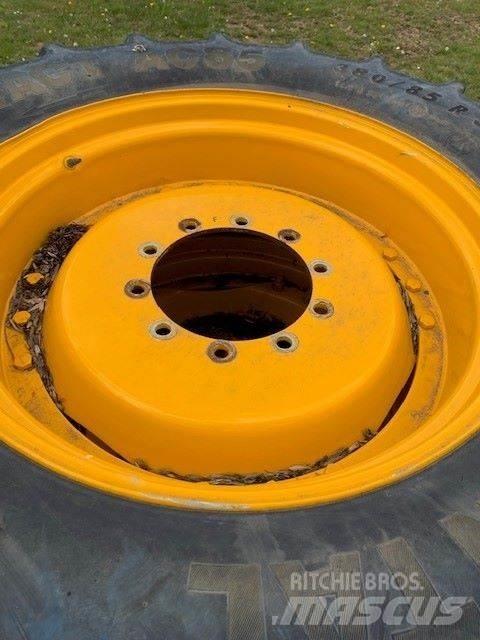  380/85R34 Колелета/Гуми