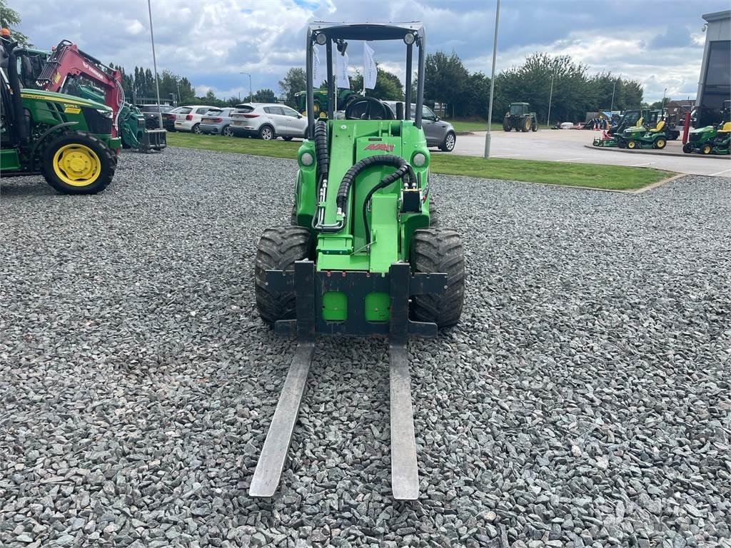 Avant AV 755I Колесни товарачи
