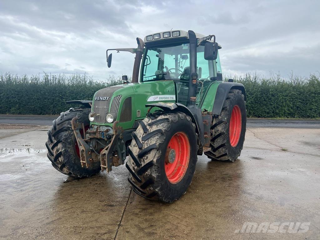 Fendt 716 VARIO Трактори