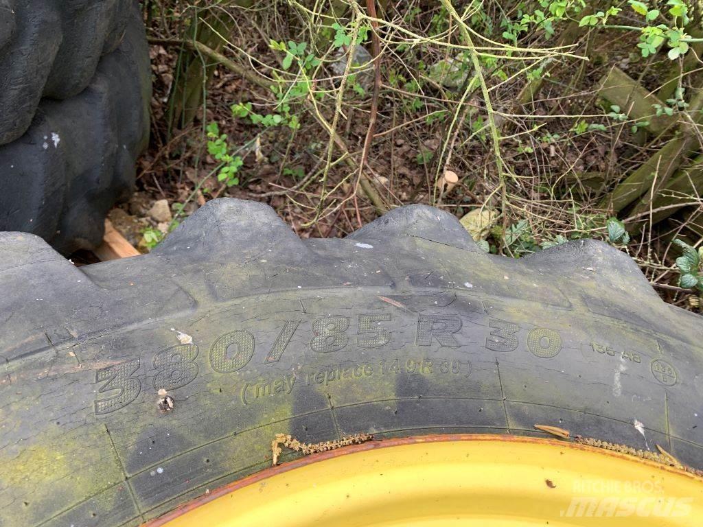  FRONT WHEELS Колелета/Гуми