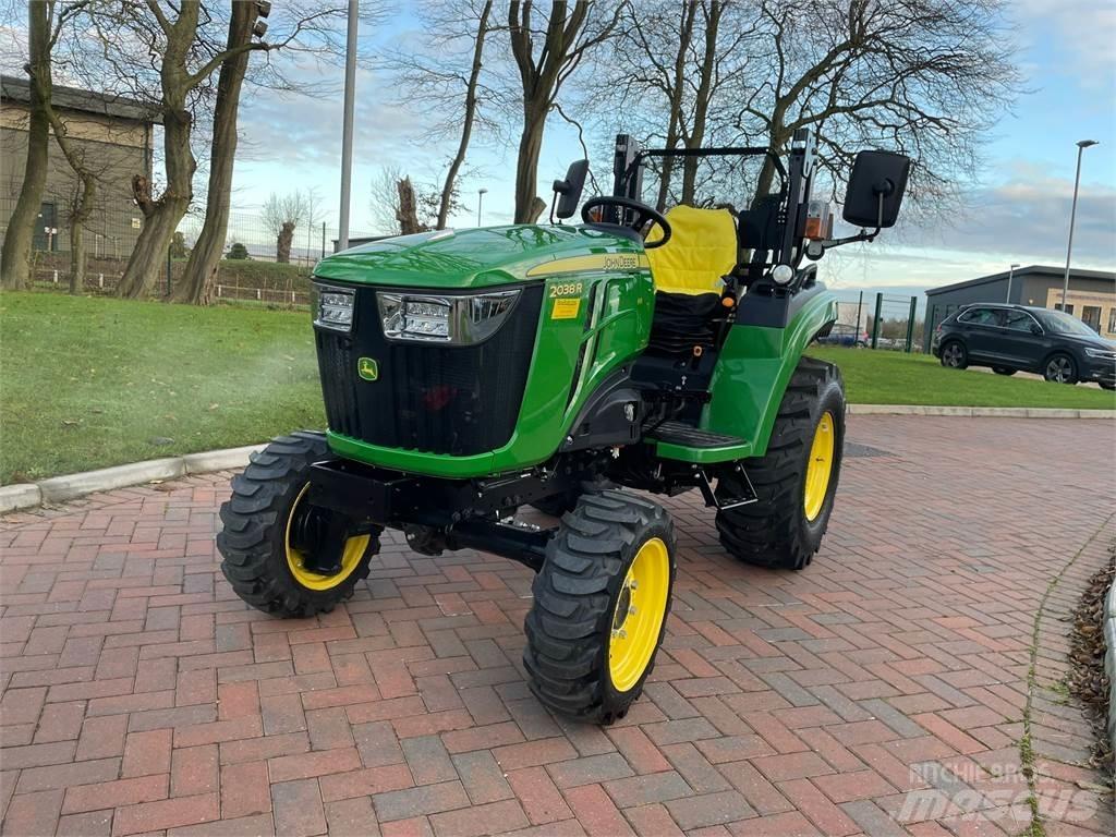 John Deere 2038R Компактни трактори
