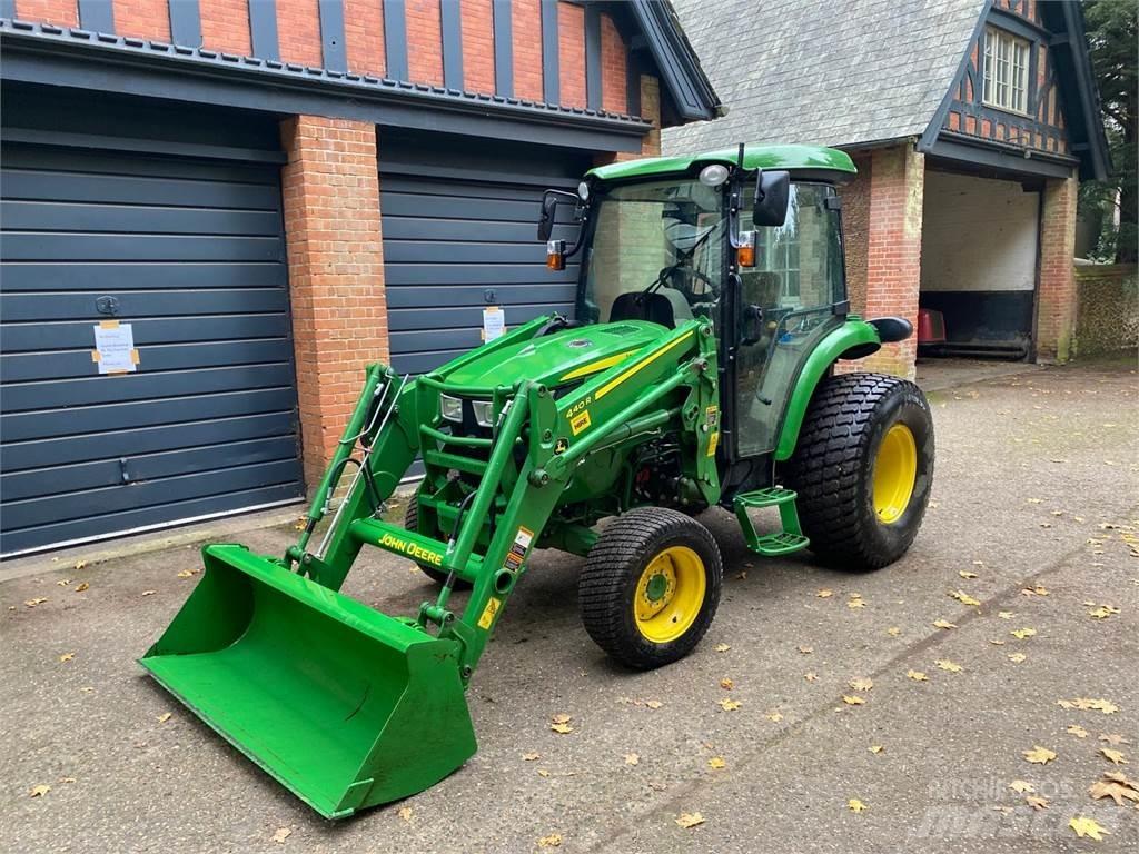 John Deere 4066R Компактни трактори