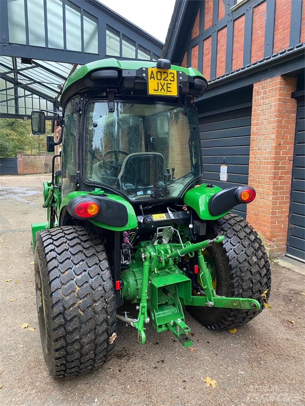 John Deere 4066R Компактни трактори