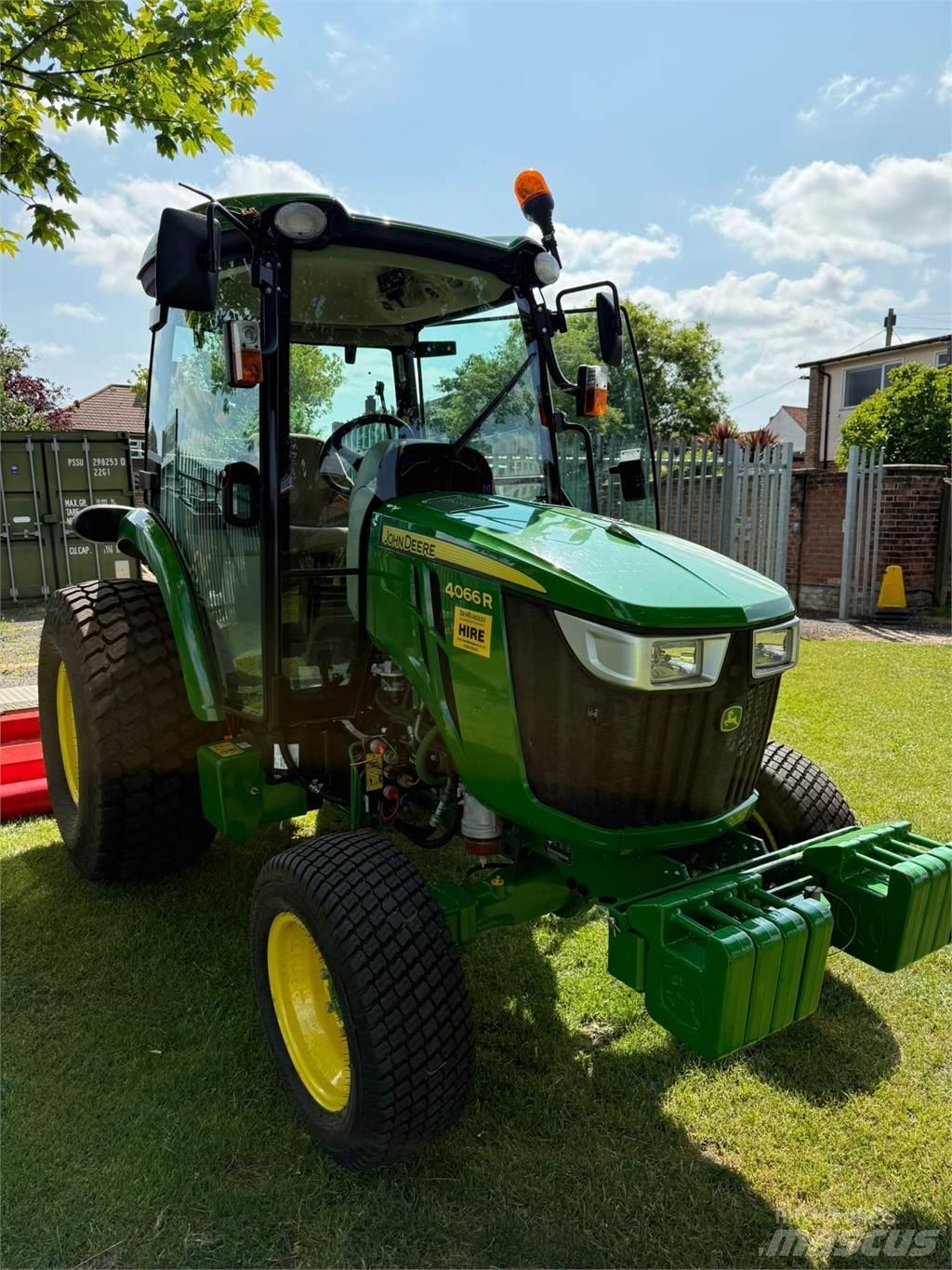 John Deere 4066R Компактни трактори