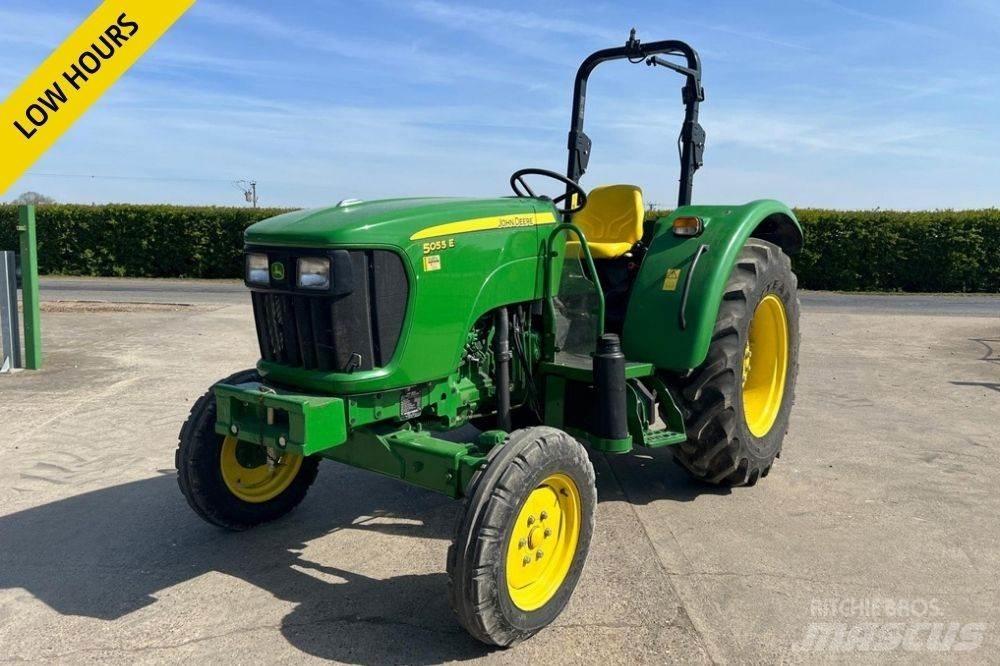 John Deere 5055E Трактори