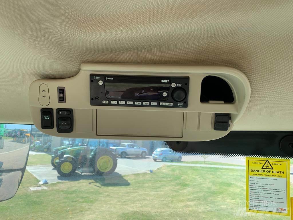 John Deere 6215R Трактори