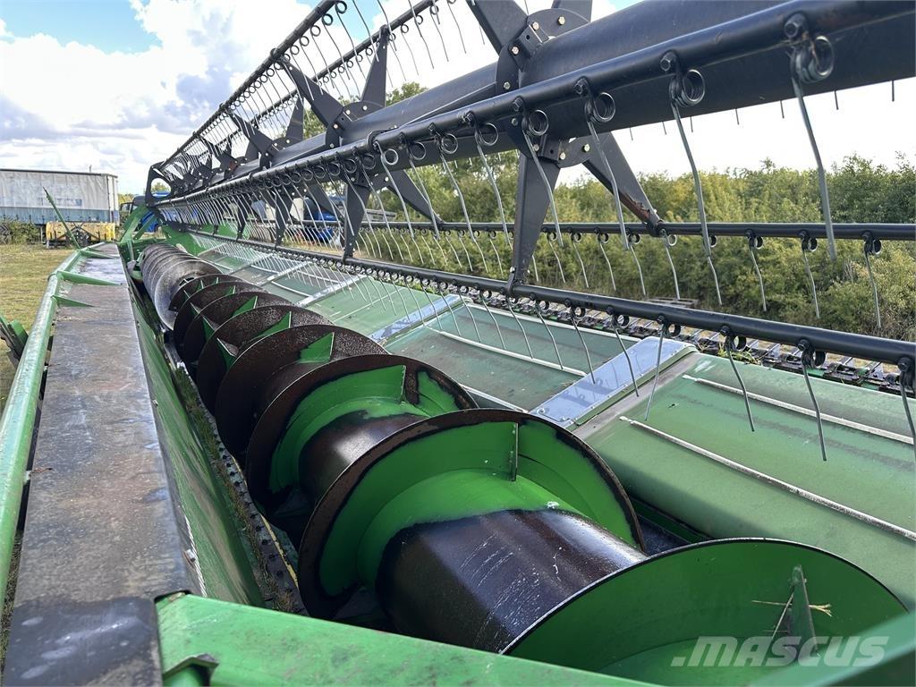 John Deere 635PF Комбайни