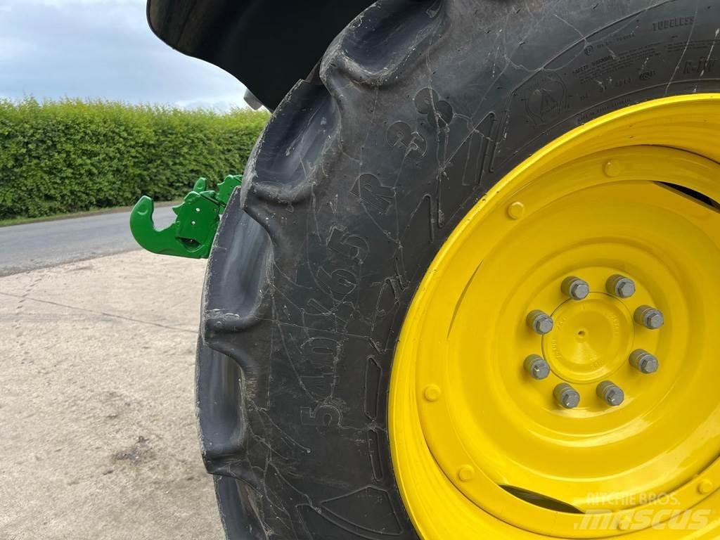 John Deere 6R120 Трактори