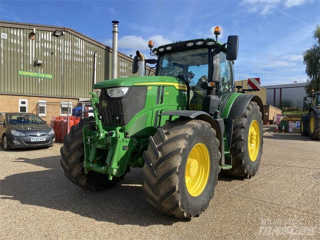 John Deere 6R250 Трактори