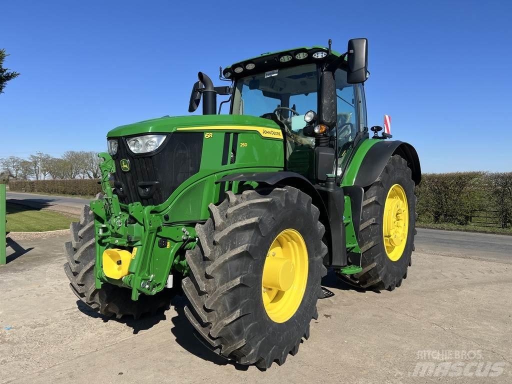 John Deere 6R250 Трактори