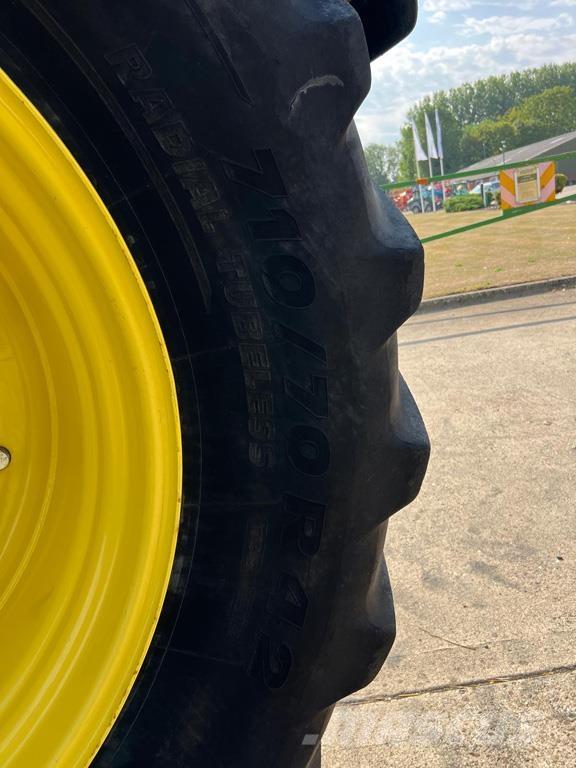 John Deere 7290R Трактори